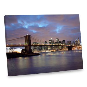 Make your decor stand out in style and elegance with our Brooklyn Bridge print.